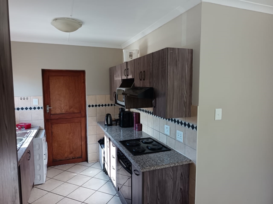 To Let 3 Bedroom Property for Rent in Hillside Free State